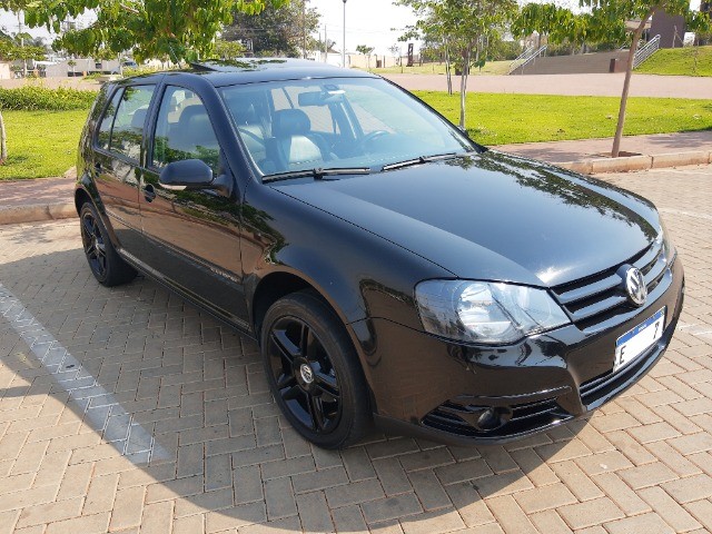 GOLF 2.0 TIP BLACK EDITION TOP DE LINHA