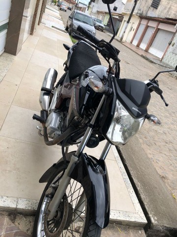 VENDE-SE HONDA TITAN BEM CONVERSADA