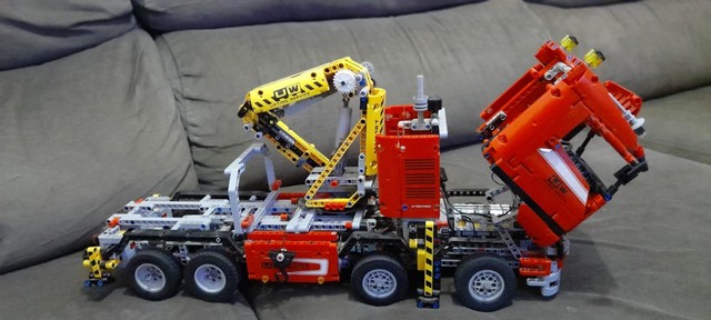 Lego Tecnich modelo 8258.  - Foto 3