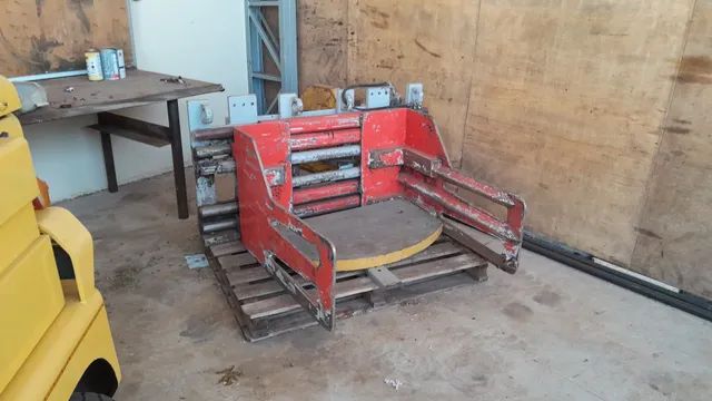 Empilhadeira clamp pra fardo 2,10mt de abertura  - Foto 3