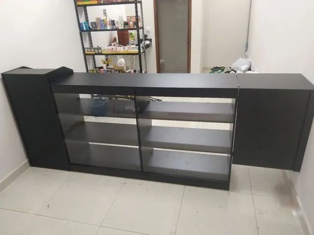 Balcão Caixa e Vitrine com porta