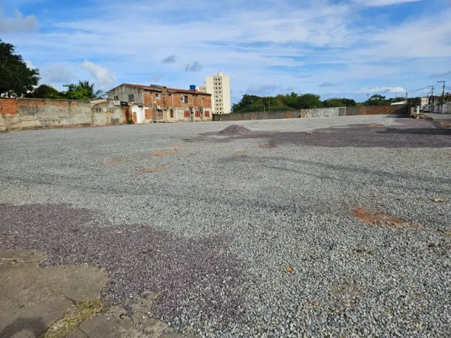 Terreno de esquina para Aluguel em frente ao Aeroporto com 2330m²
