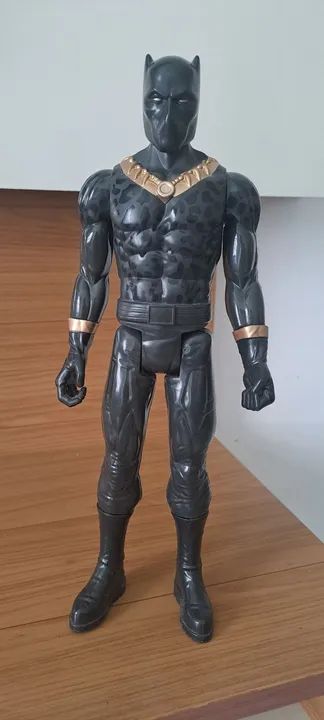 Boneco Erik Killmonger Titan Hero Series - 30 cm - Foto 4