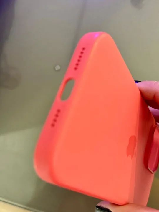 Capa para iPhone 15 Pro Goiaba - Foto 4