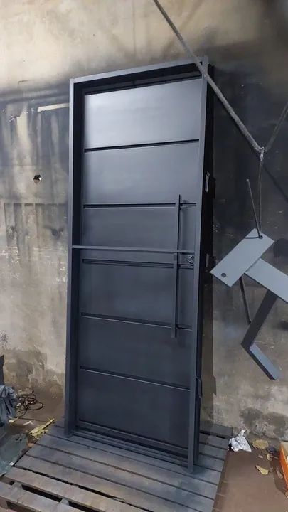 Porta de Ferro resistente e Nova - Foto 2