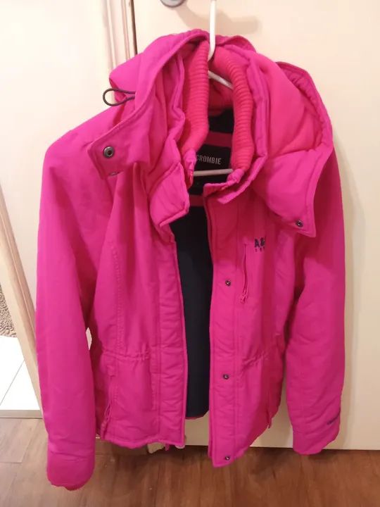 Leia  o anúncio Abercrombie semi nova. - Foto 2