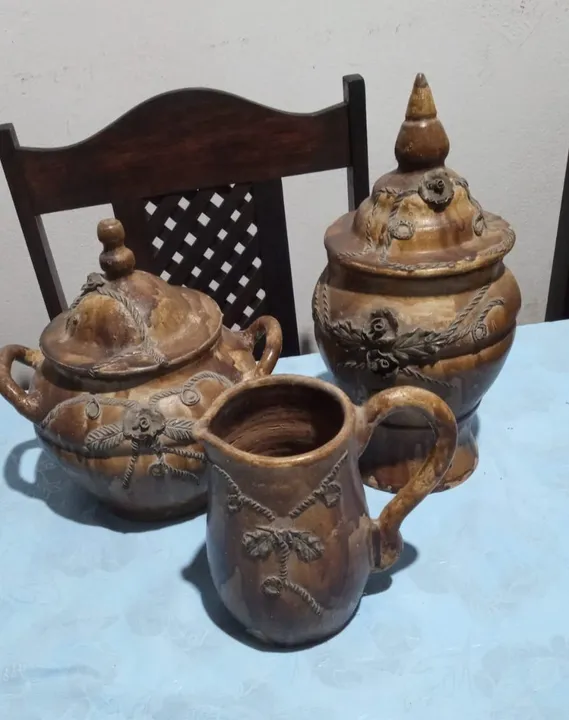 Jogo de 3 peças em cerâmica artesanal