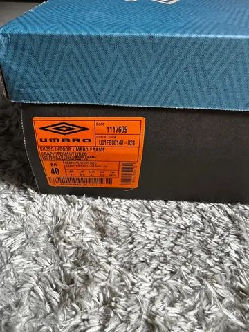 Chuteira Umbro Tam 40 Frame Futsal Cinza! Novo! - Foto 6
