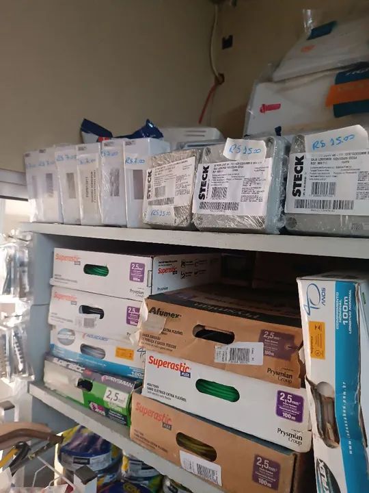 Quadro Steck sobrepor para 04 Dijuntores  - Foto 5