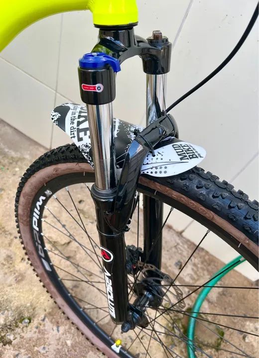 Bike Mtb 29 Absolute 12v Freios Hidráulicos Suspensão Trava - Foto 5