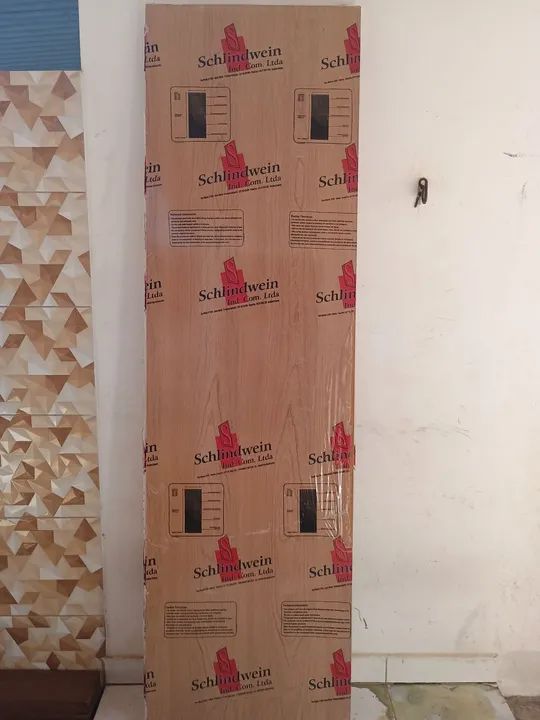 Porta pra banheiro tamanho 60 por 210 nova  - Foto 6