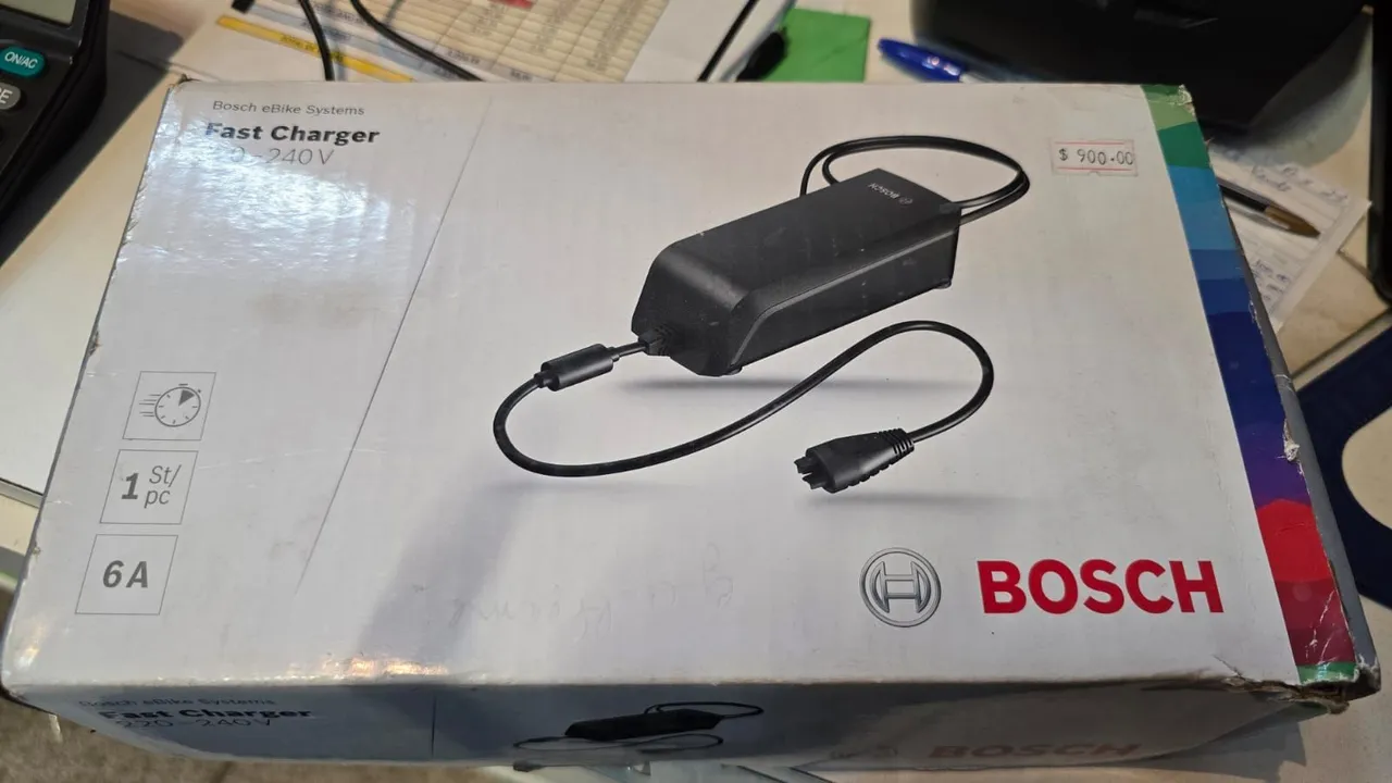 Carregador rápido de bateria Bosch para E-bike