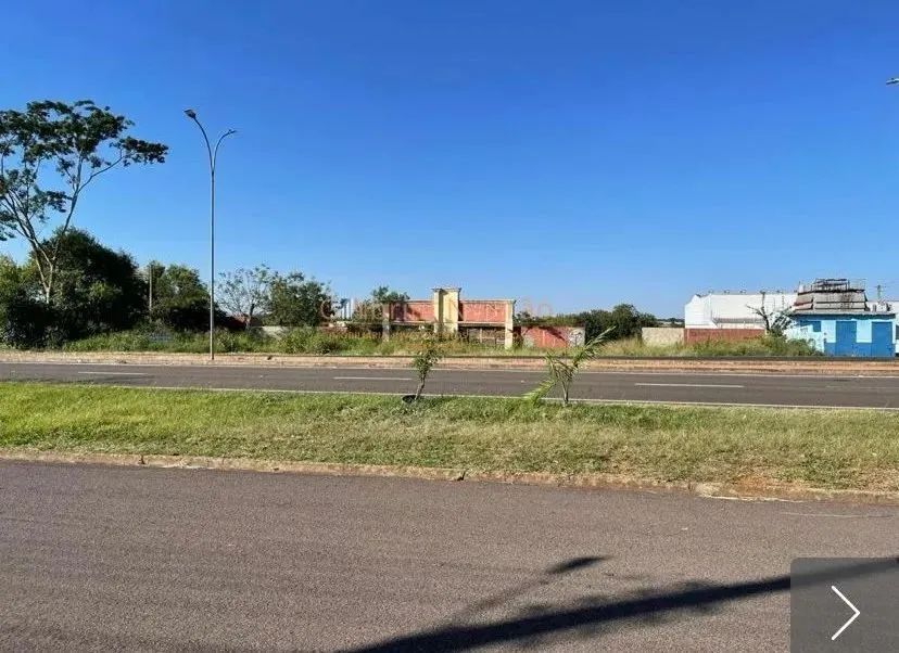 Terreno à venda possui 5050 m² na Avenida. Bom p/ Construtoras/Investidores. - Foto 2