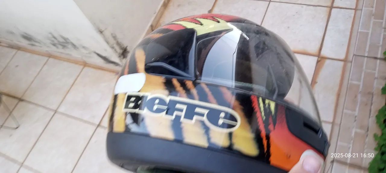Capacete antigo