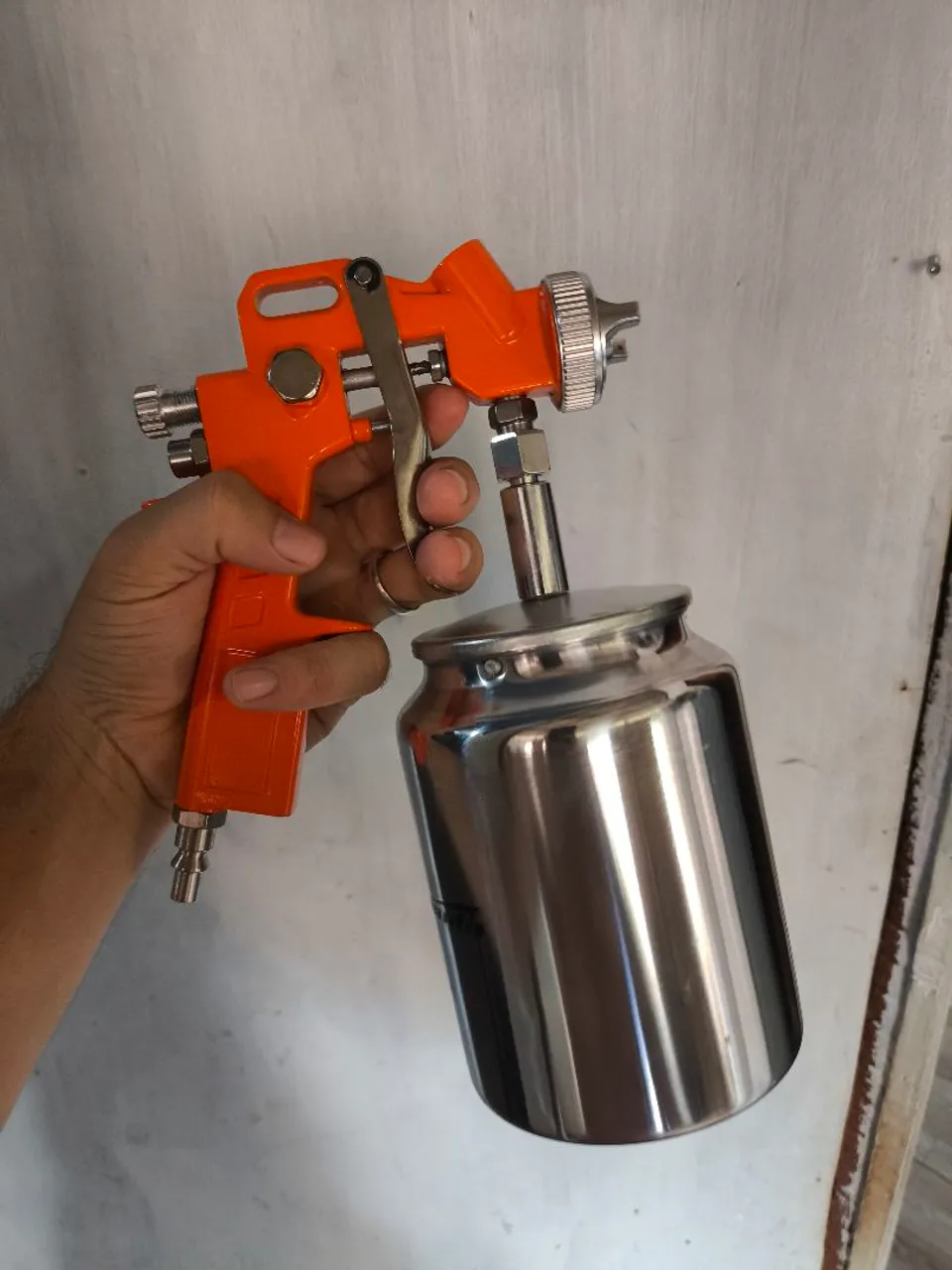 Pistola de Pintura com Recipiente de 1 Litro