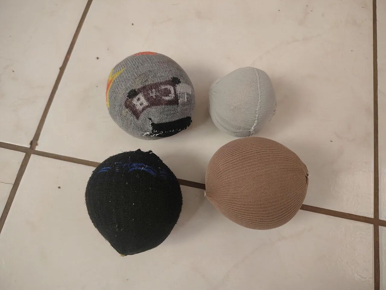 Bolas de queimada  - Foto 3