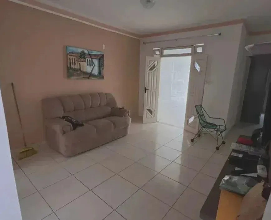 Uma casa no pau miúdo