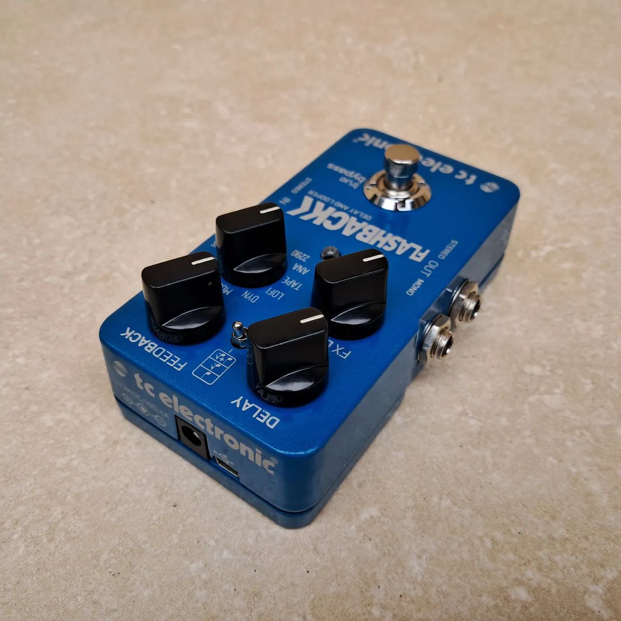Pedal TC Electronic Flashback Delay and Looper - Instrumentos