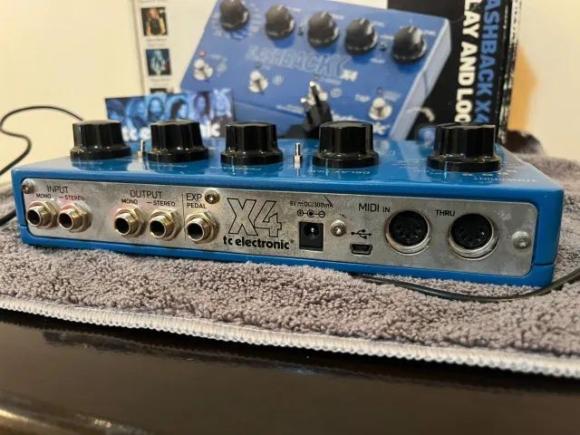 【ガスリー サイン入り！】TC Electronic FLASHBACK X4 ガスリー サイン入り！】TC Electronic FLASHBACK X4 Pedal TC
