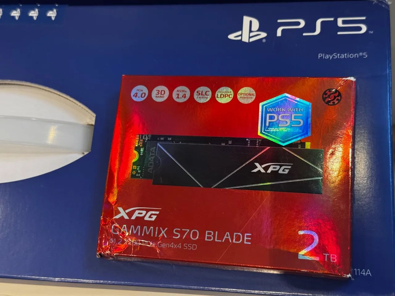 PS5 COM 3TB 2 CONTROLES + DOCK CARREGAMENTO - Foto 4
