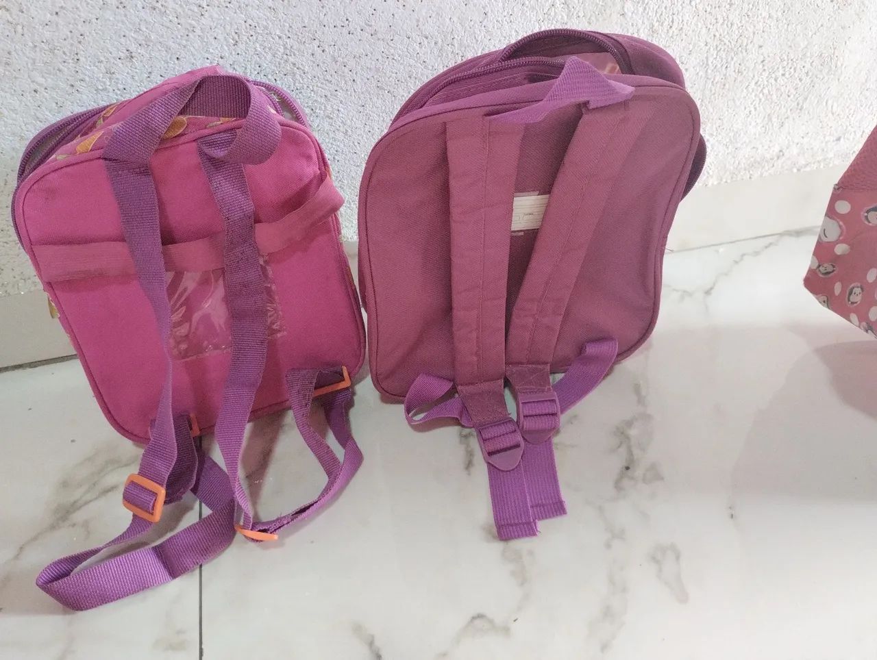 3  mochilas infantis 