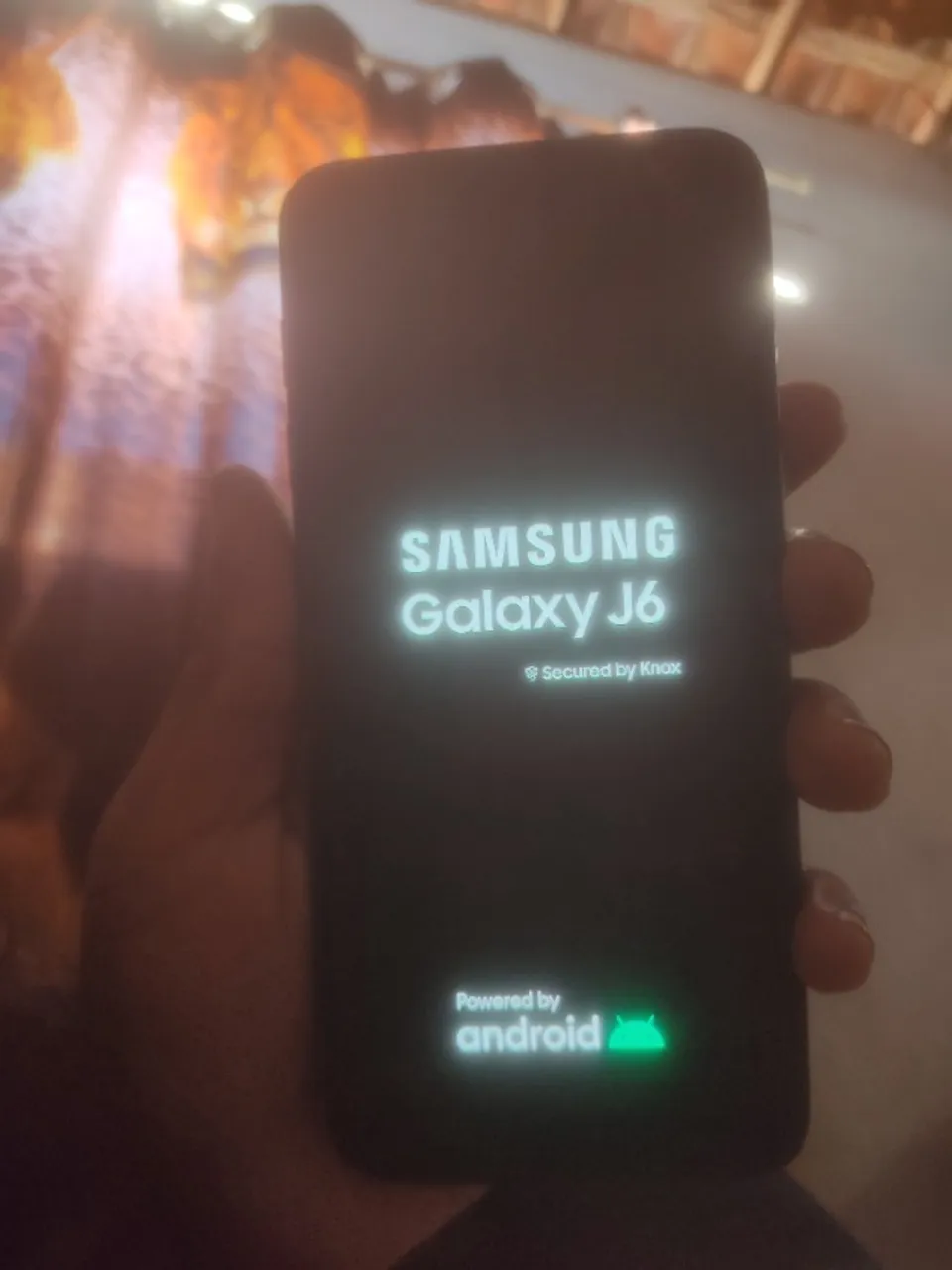 Celular J6