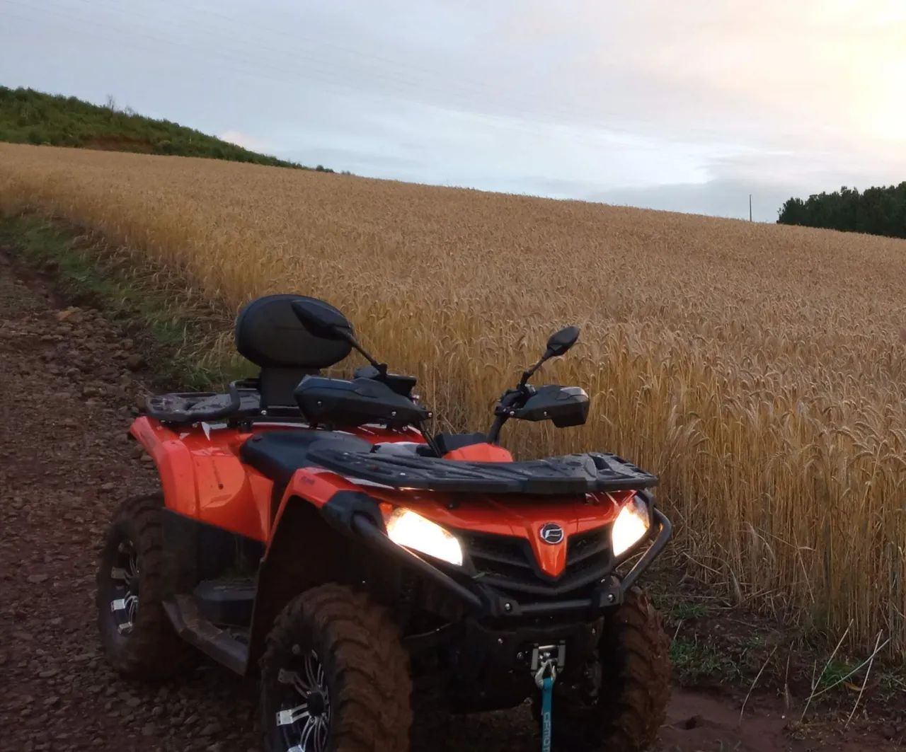 Quadriciclo CF Moto 520