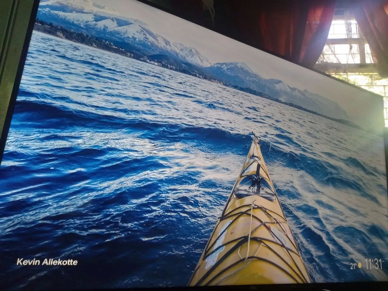 TV 4K HDR com tela de 43 polegadas Acompanha controle original+ Controle teclado RGB