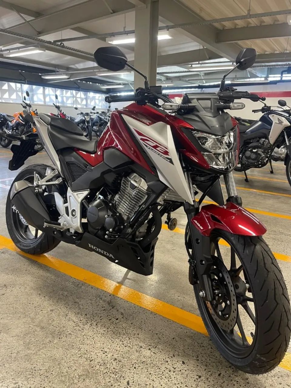 cb 300 cbs 2026  - Foto 2