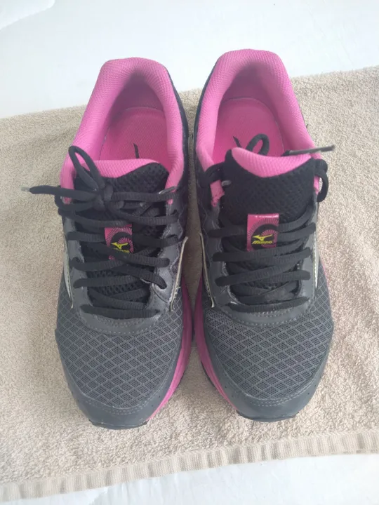 Tênis Feminino Mizuno - Tamanho 37