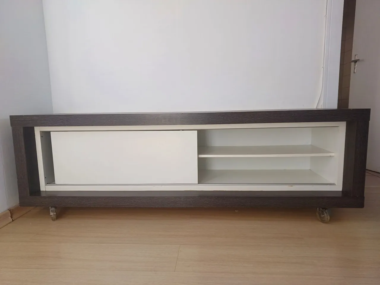 Móvel para TV com design moderno e prático