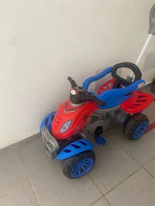 Carrinho de passeio infantil - Spiderman - Foto 3