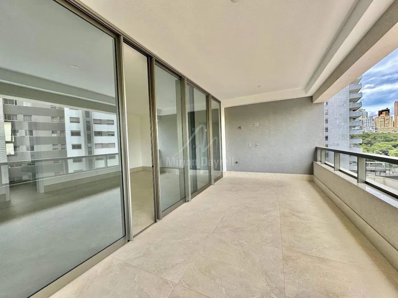 Apartamento com 4 quartos (4 suítes) no bairro Vale do Sereno - Foto 5