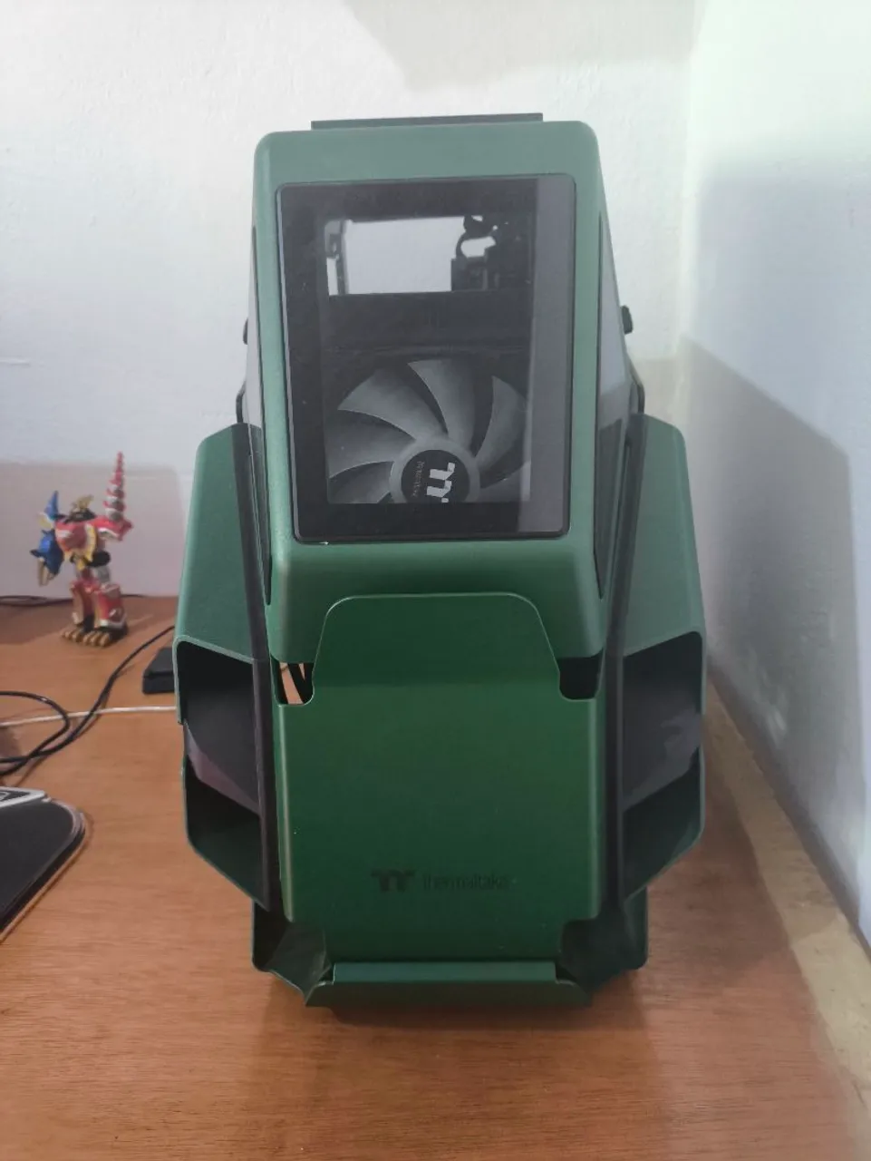 Gabinete Gamer Thermaltake troco