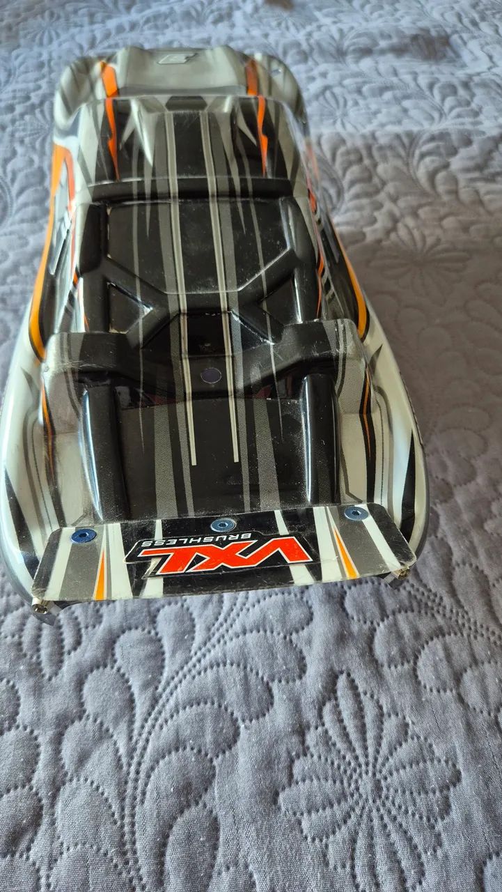Automodelo rc Traxxas bolha shell Rustler 4x2  - Foto 3