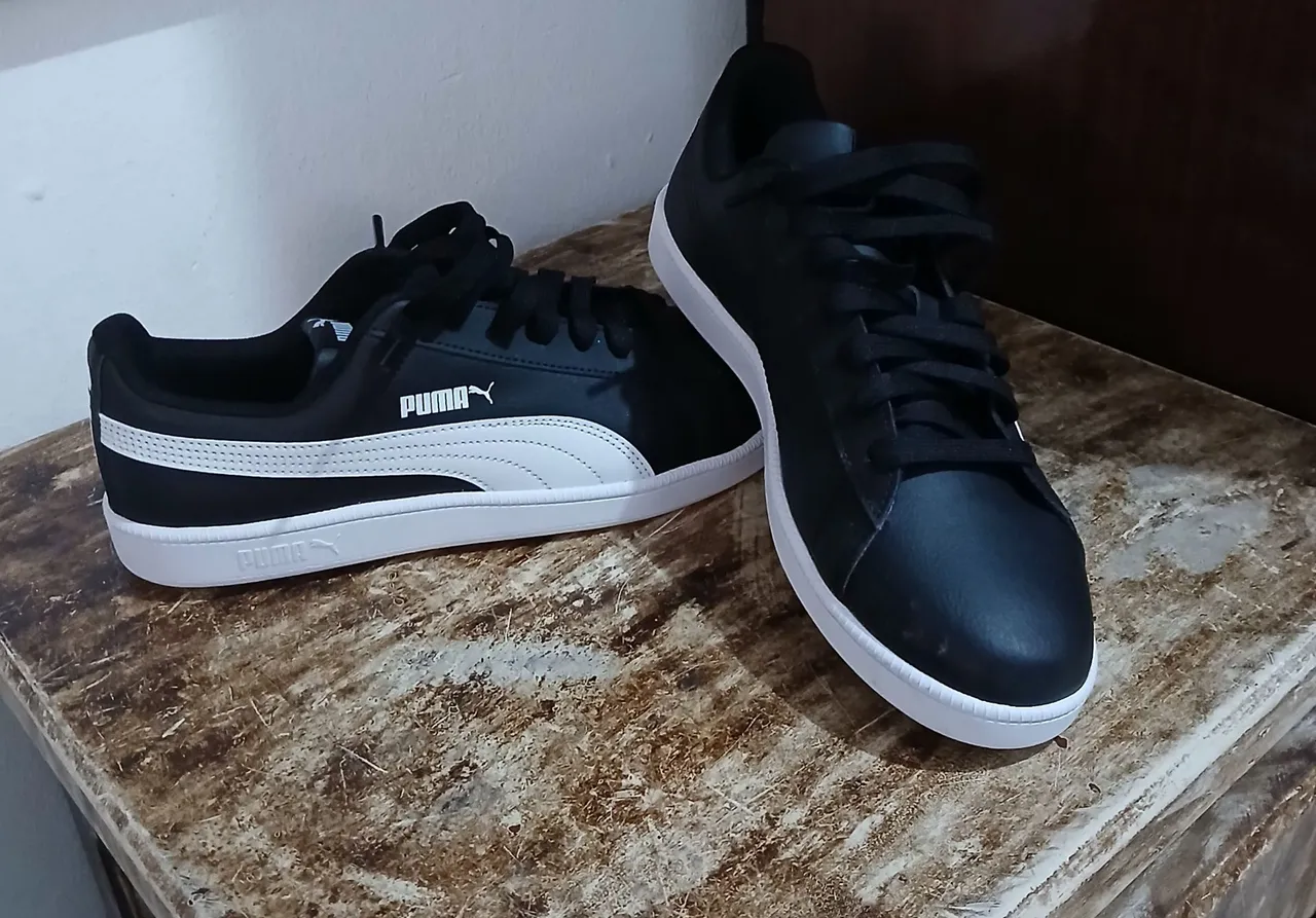 Tênis Puma Masculino Preto com Detalhes Brancos