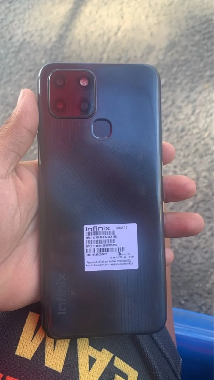 Vende-se celular Infinix ,64Gb ,R$550 pegando tudo,CELULAR NUNCA ABERTO!!!!