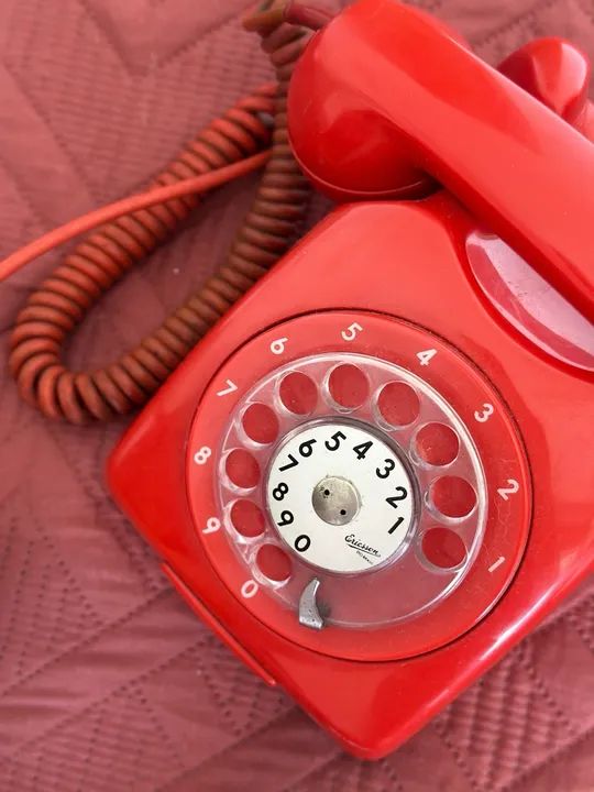 Telefone vermelho antigo década de 70 - Ericsson do Brasil