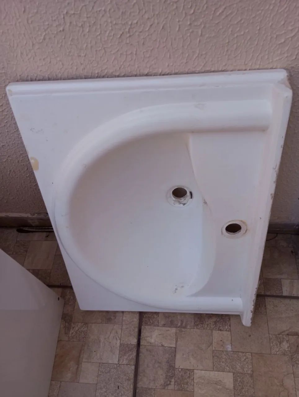 Gabinete e pia de banheiro 