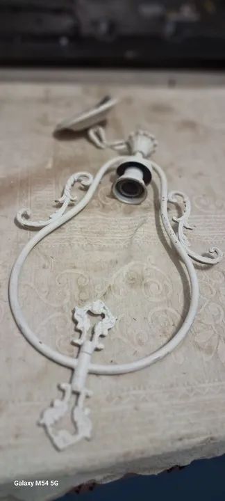 Lustre antigo de metal branco - Foto 2