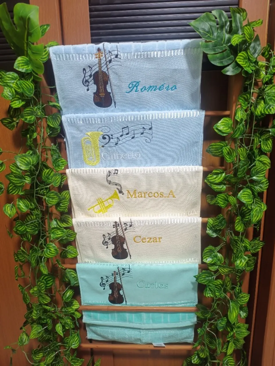 Bordados personalizados em toalha