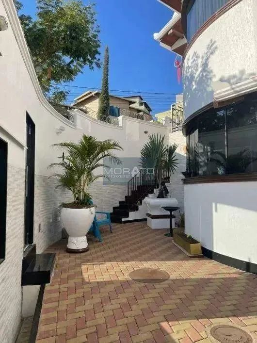 Casa Rústica Exuberante com Espaço Comercial Anexo em Contagem. - Foto 5