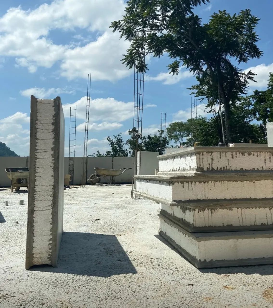 Construção de baixo custo !!! Blocom premoldado ,Fundação e Estrutura de Concreto  - Foto 2