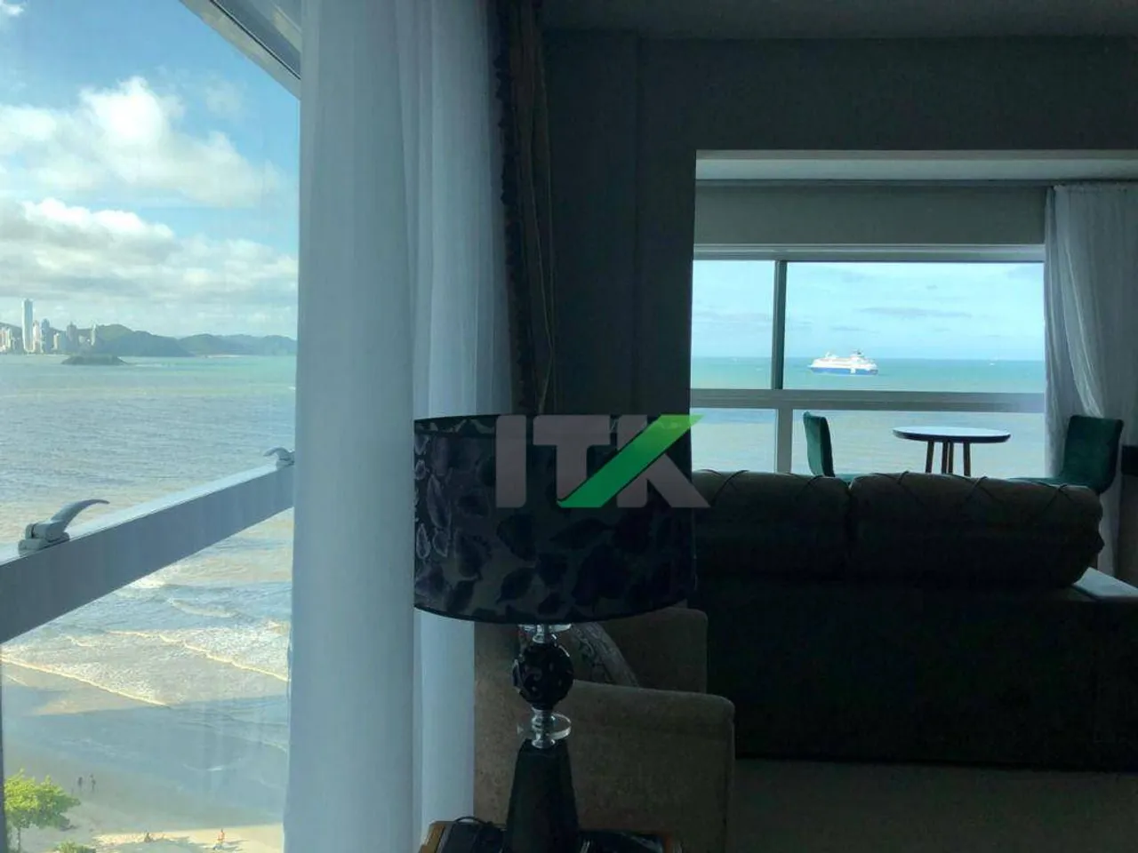 Apartamento com 3 dormitórios à venda, 161 m² - Centro - Balneário Camboriú/SC