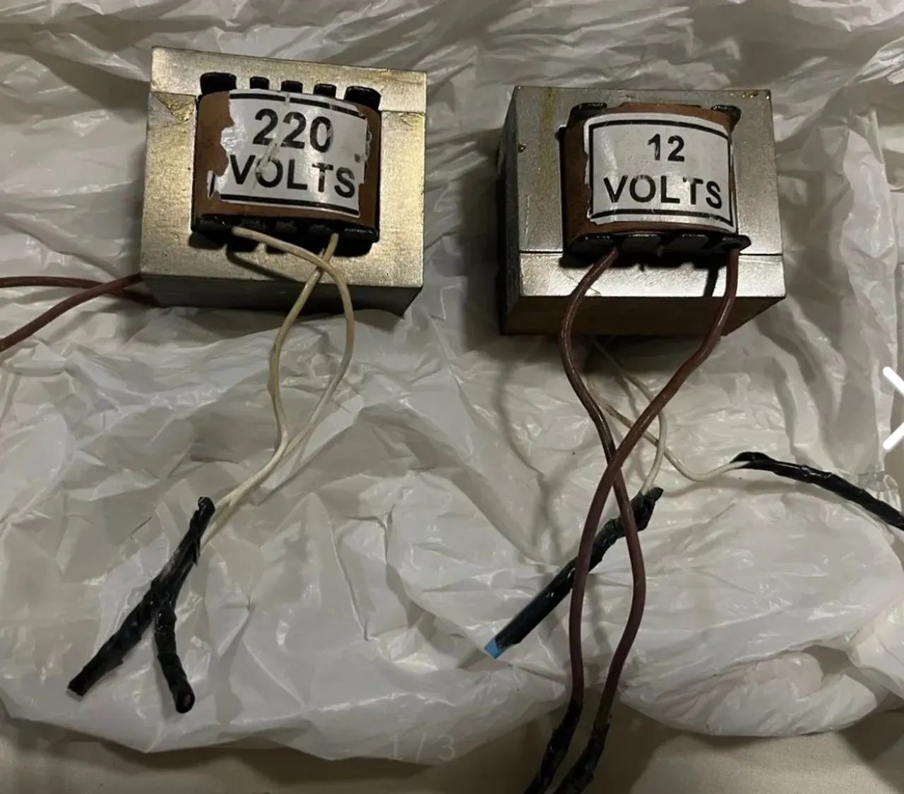 Transformadores 12V e 220V