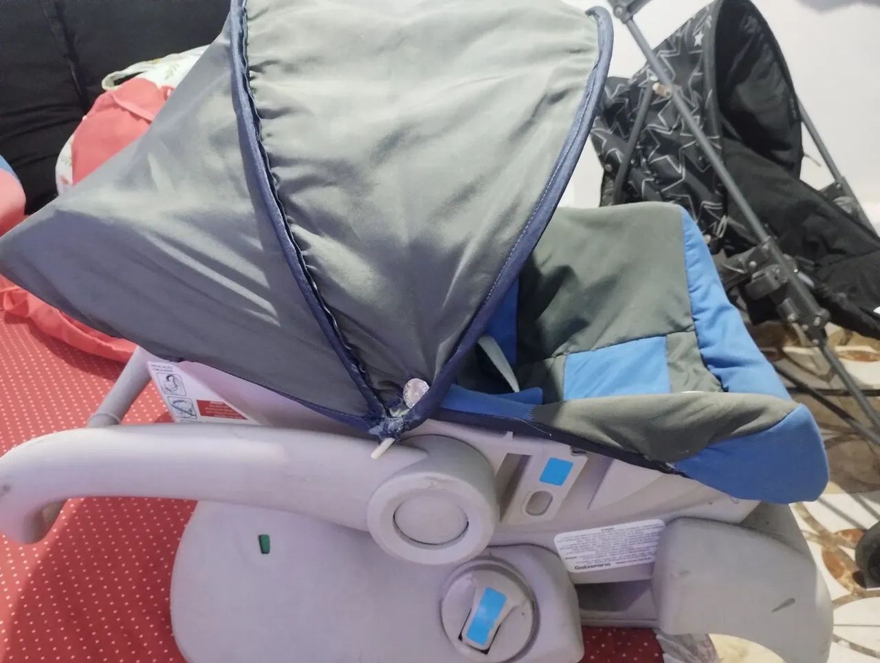 Bebê conforto+ carrinho de passeio - Foto 2