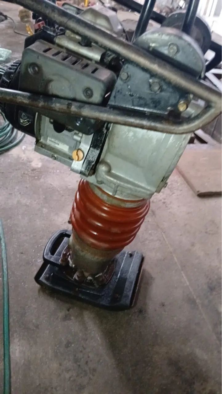 Manutenção em equipamentos para construção civil. - Foto 3