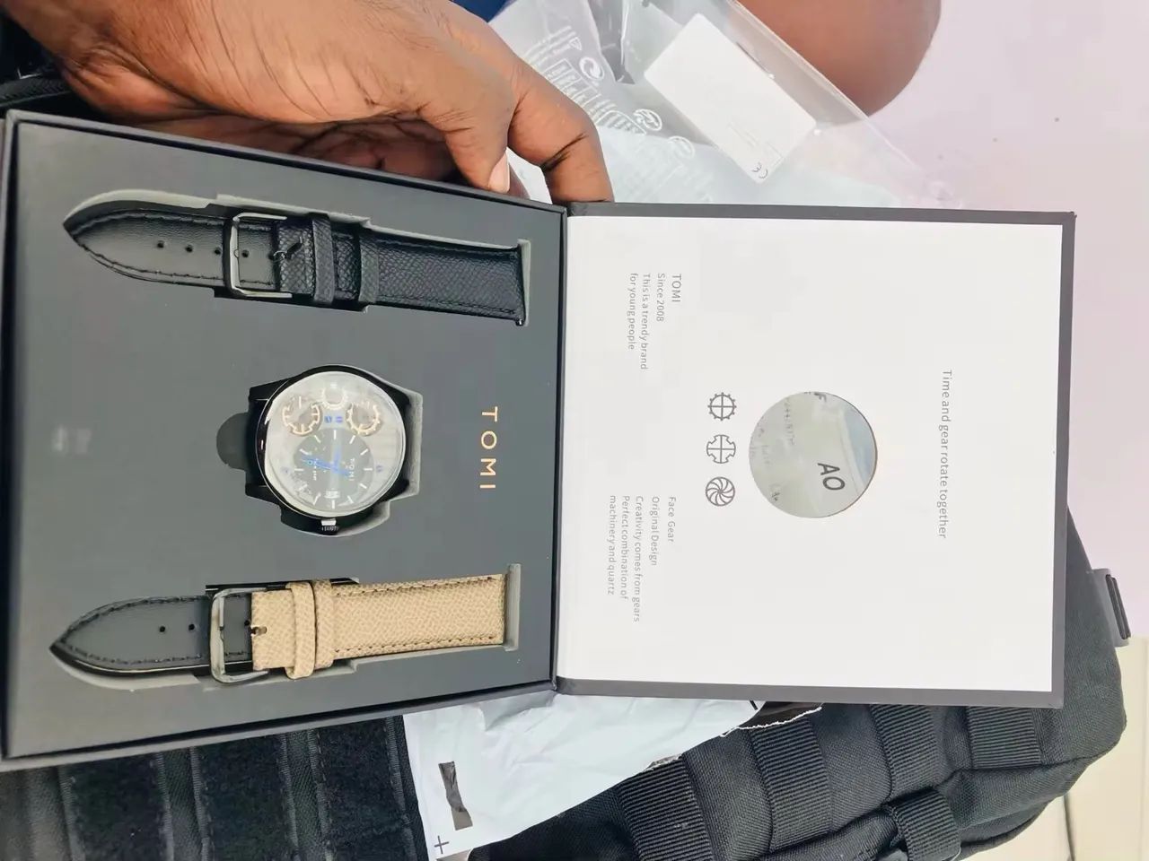 Relógio lançamento da tomi estilo luxo ?