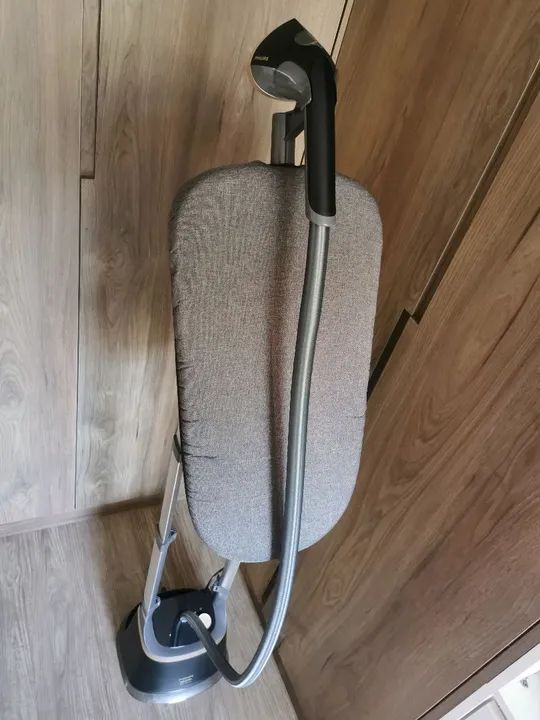 Vaporizador/passador vertical de roupas com prancha Philips Walita  - Foto 5