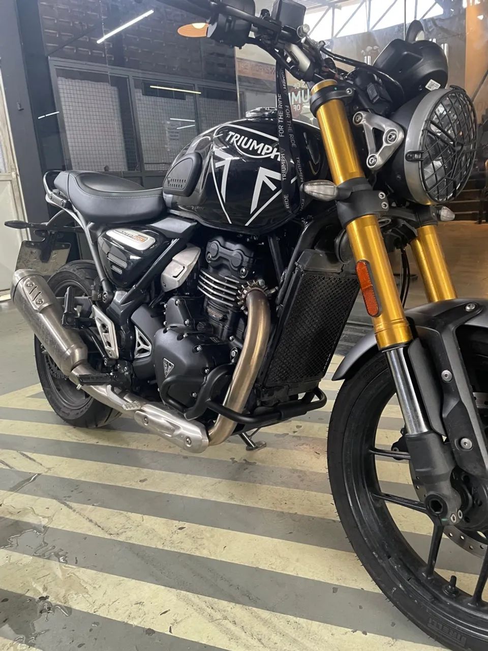 TRIUMPH SPEED 400